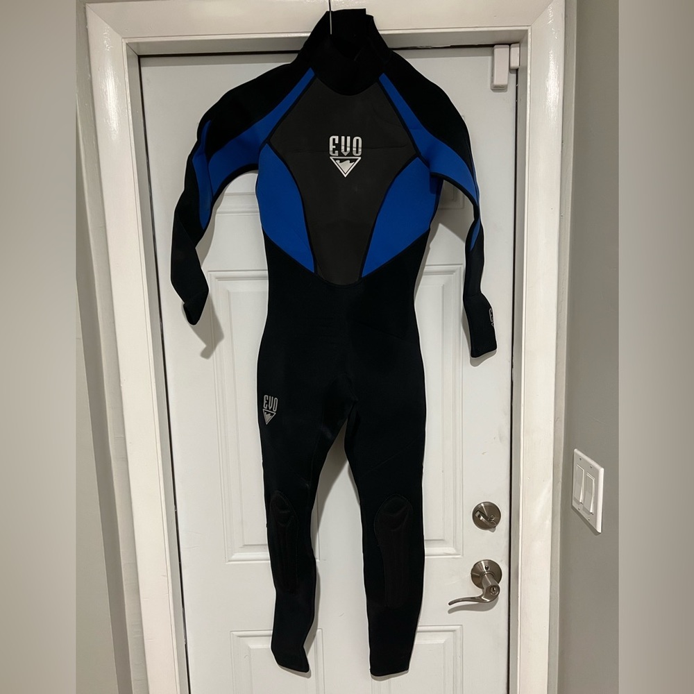 Women’s EVO Wetsuit, great condition